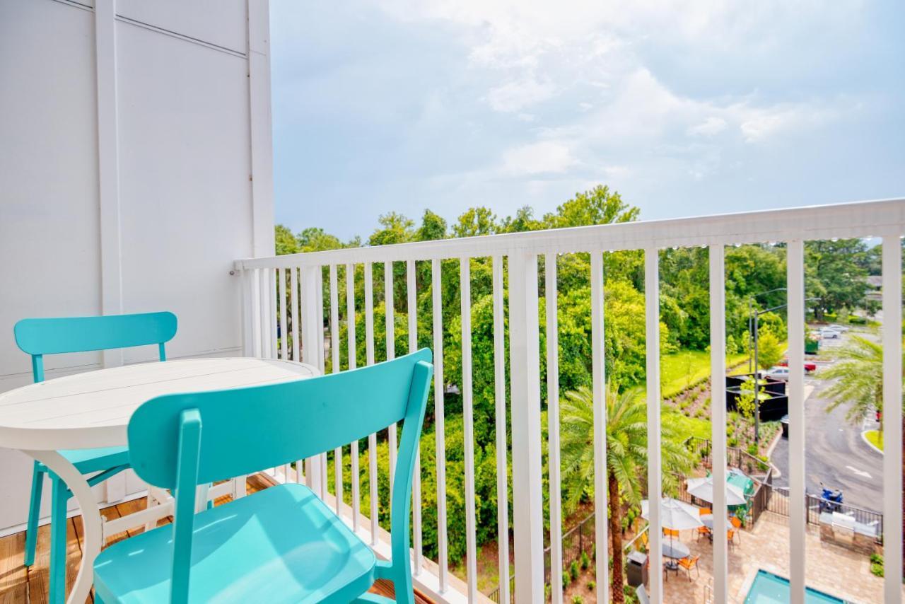 Luxe One Bedroom Apartment With Balcony Gainesville Exteriér fotografie