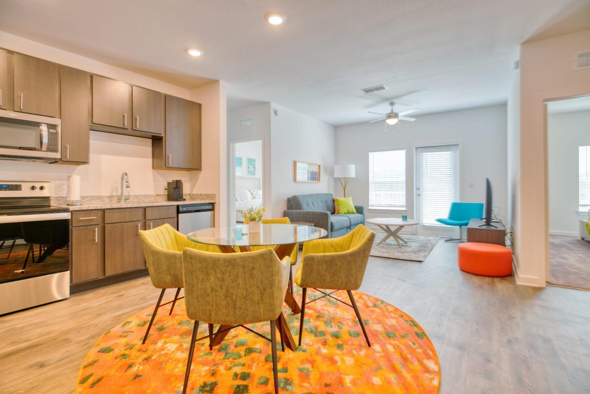 Luxe One Bedroom Apartment With Balcony Gainesville Exteriér fotografie